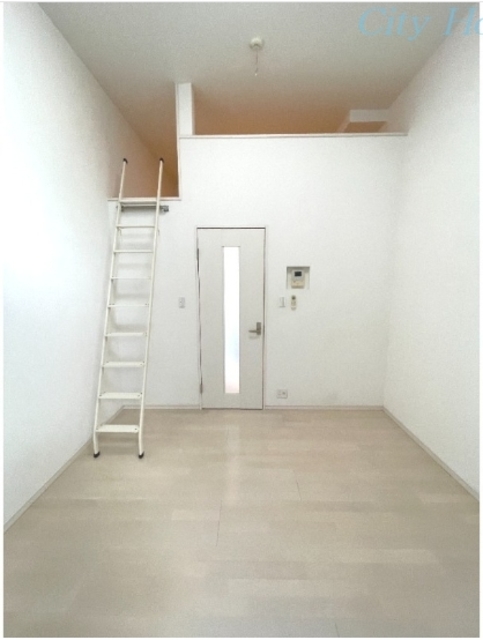 居室・リビング　別部屋参考写真です