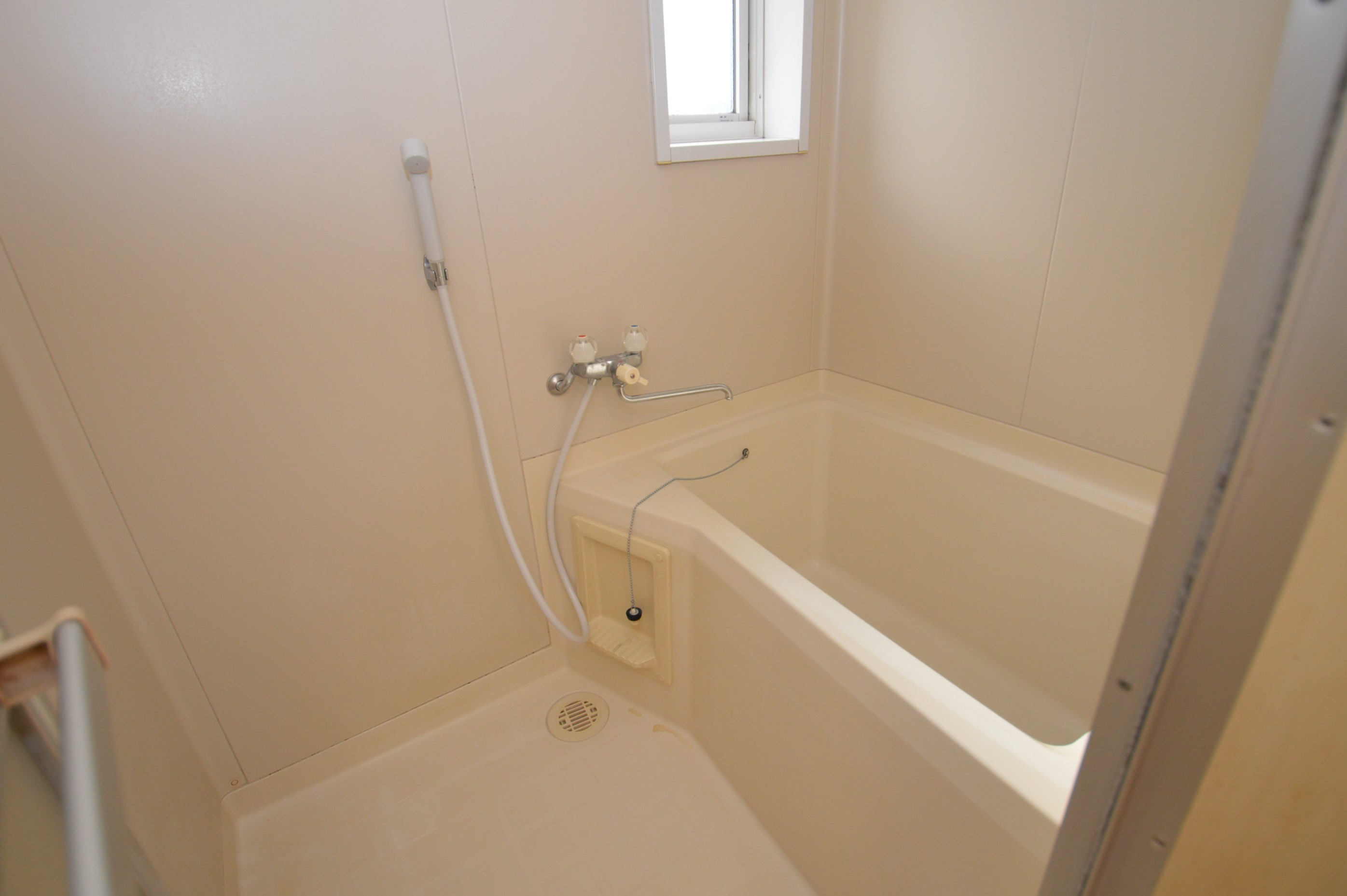 バス・シャワールーム　（参考）他室の写真を使用しています。現況優先となります。