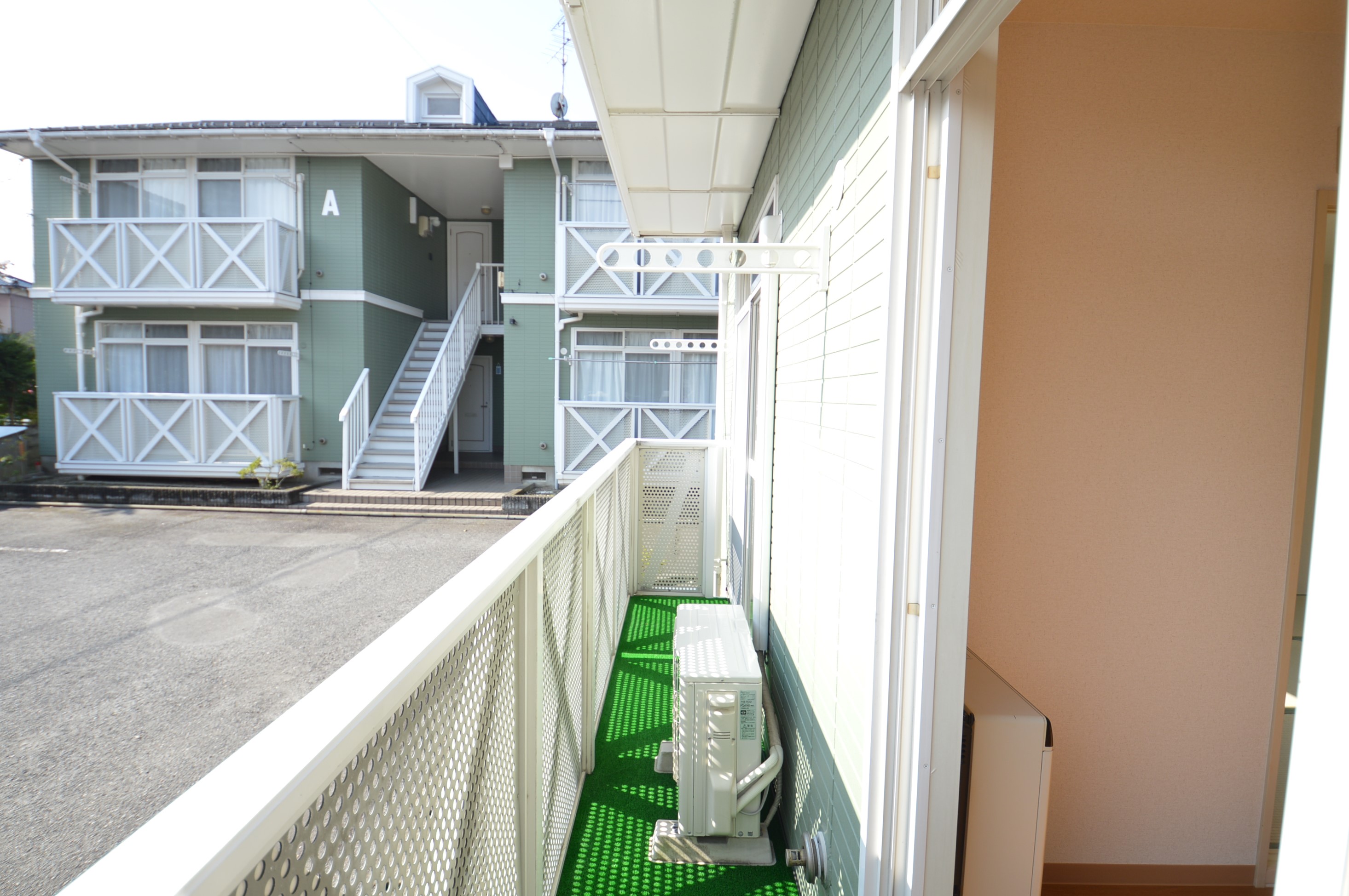 バルコニー　（参考）他室の写真を使用しています。現況優先となります。