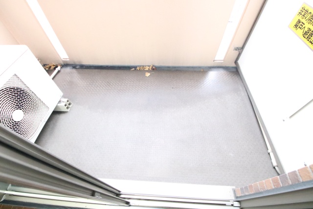 バルコニー　※別室の参考写真の為、現況優先です。