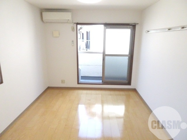 居室・リビング　明るいお部屋です♪