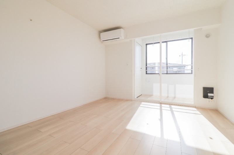 居室・リビング　図面と現状に相違がある場合には現状を優先