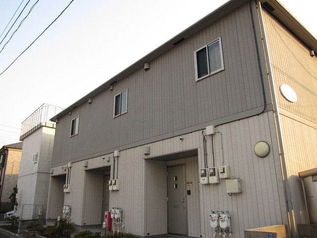 建物外観　エントランス側外観