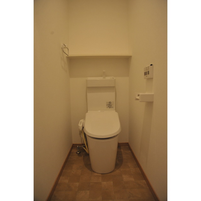 トイレ　温水洗浄トイレ