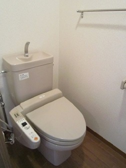トイレ　温水洗浄便座♪