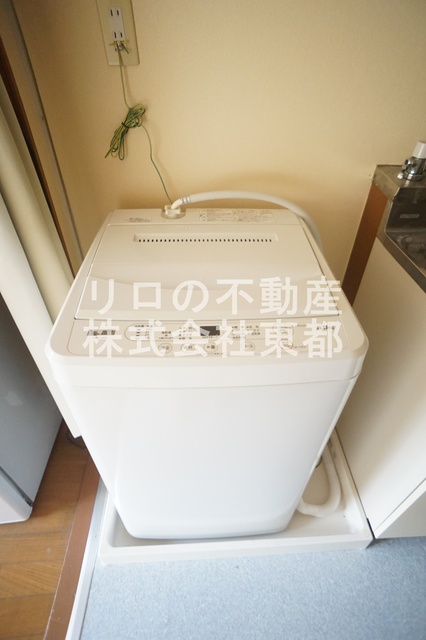 その他　洗濯機置き場は室内にあるので雨に濡れる心配はありません。