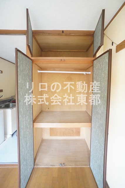 収納　間口・奥行もある収納なのでカラーボックス等でアレンジ☆