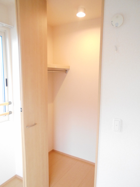 収納　洋室西クローゼット