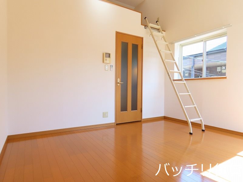 居室・リビング　同型シリーズの為、現状を優先致します