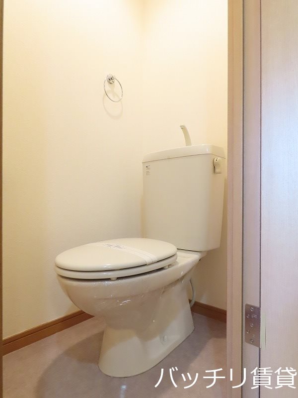トイレ　同型シリーズの為、現状を優先致します