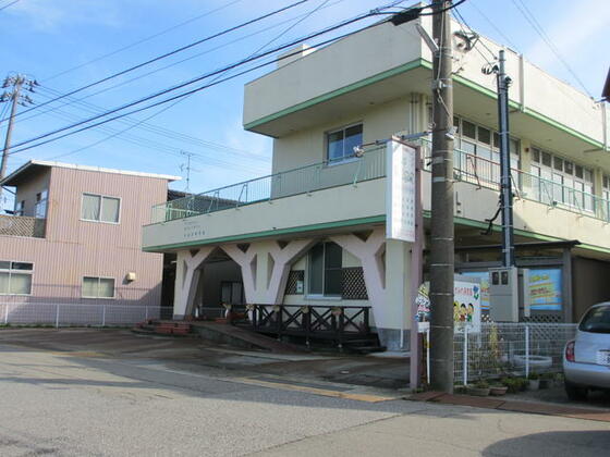 幼稚園・保育園　すみれ保育園（幼稚園・保育園）まで250m