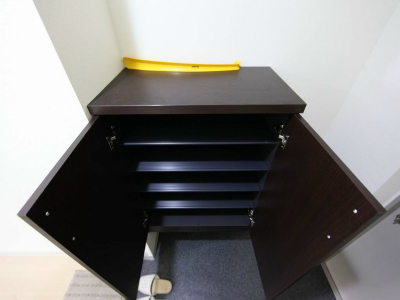 玄関　玄関　シューズボックス付