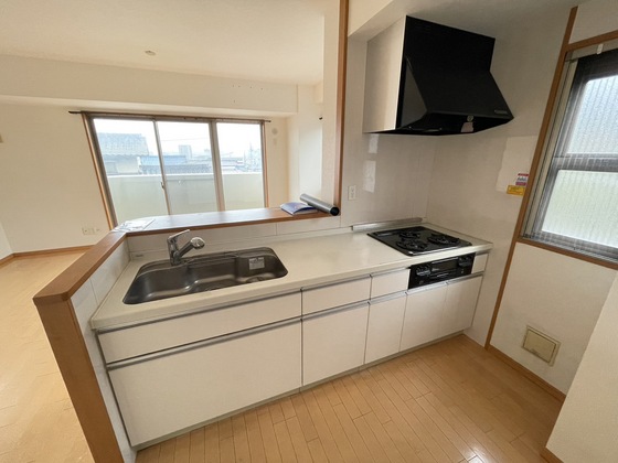 キッチン　※別部屋の写真です