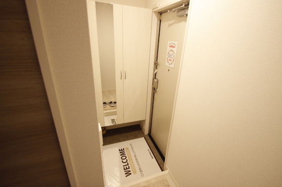 玄関　※別部屋の写真です