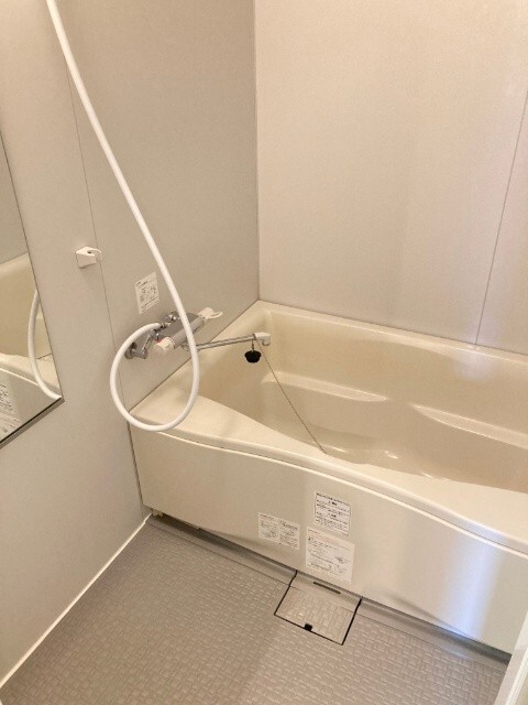 バス・シャワールーム　※３０３号室の室内写真です