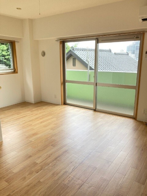 居室・リビング　※３０３号室の室内写真です