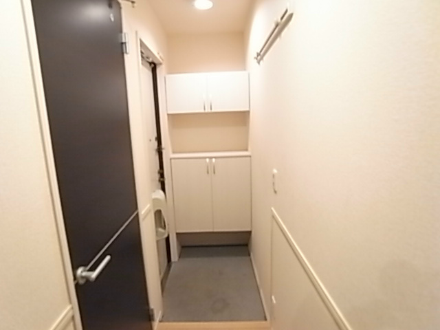 玄関　同物件別部屋
