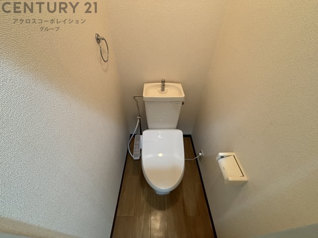 トイレ　温水洗浄便座付きのトイレです！