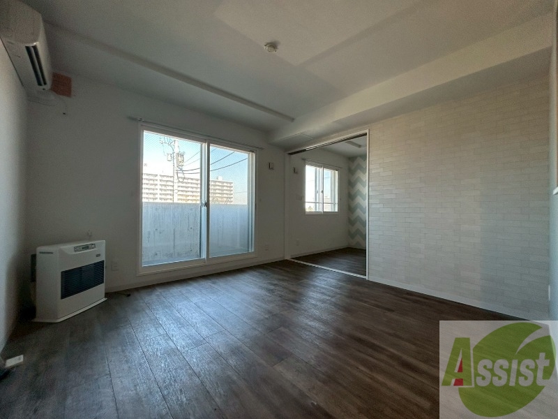 居室・リビング　広くてキレイなお部屋が広がっていて、充実した生活が送れそう。