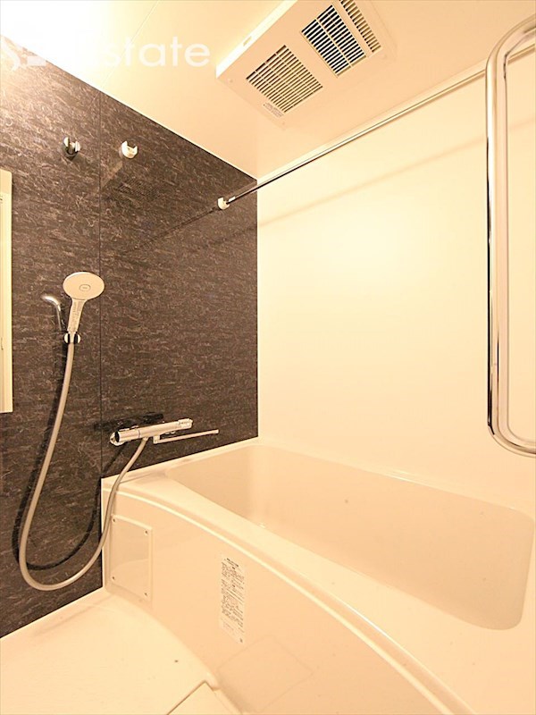 バス・シャワールーム　バスルーム