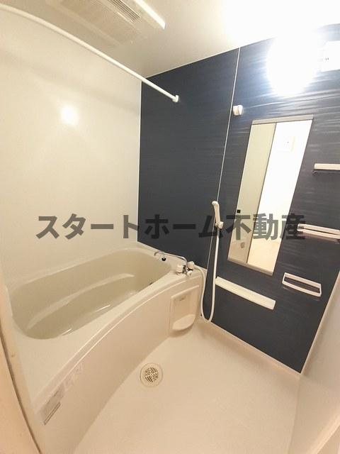 バス・シャワールーム　ゆったり過ごせるお風呂です