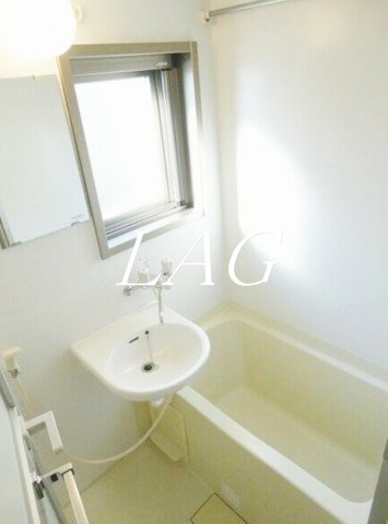 バス・シャワールーム　お風呂です。