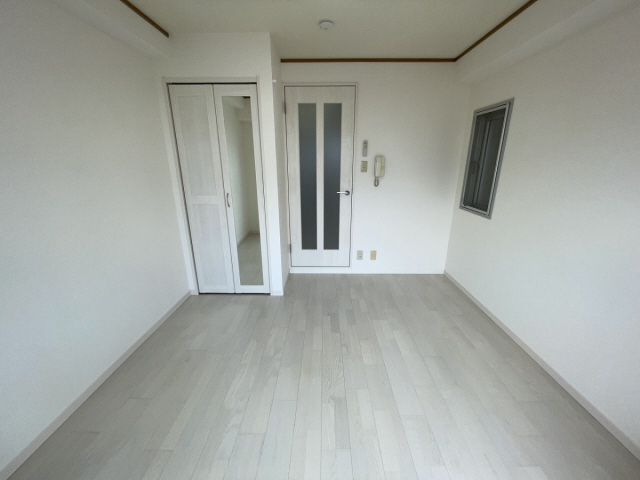 居室・リビング　写真は同マンションの他のお部屋です