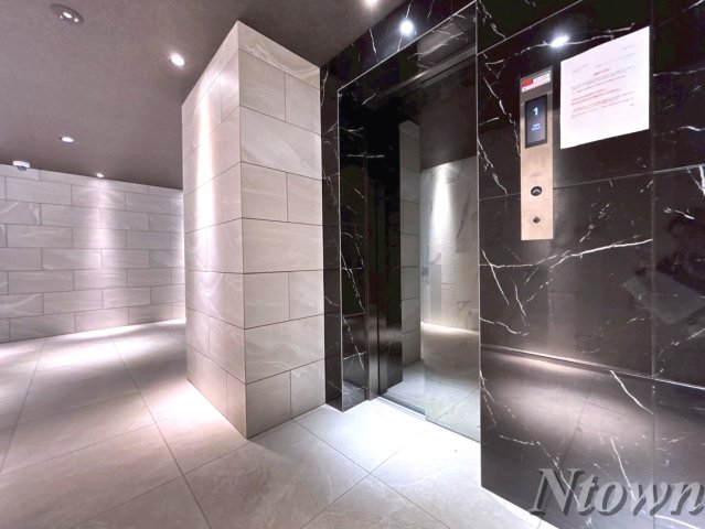 ロビー　建物の内部です