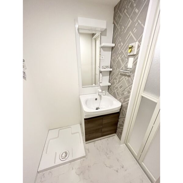 洗面設備　朝の身支度には欠かせない独立洗面化粧台