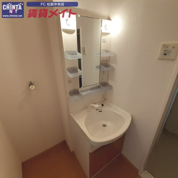 洗面設備　別部屋のお写真です！