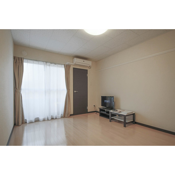 居室・リビング　１階のお部屋です