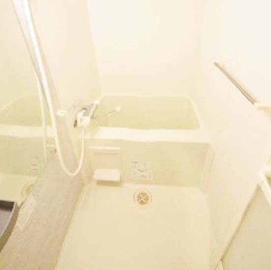 バス・シャワールーム　★ゆったりとできる広さの浴槽★