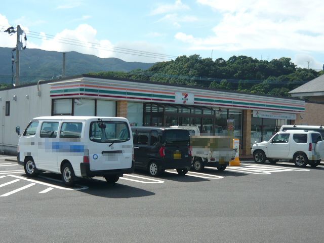 コンビニ　セブンイレブン鹿児島喜入店（コンビニ）まで750m