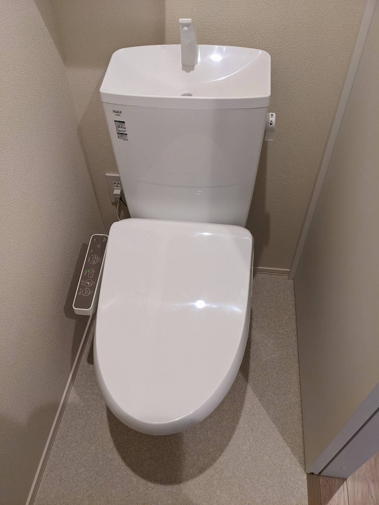 トイレ　ウォシュレット付きトイレ