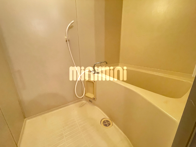 バス・シャワールーム　バスルーム