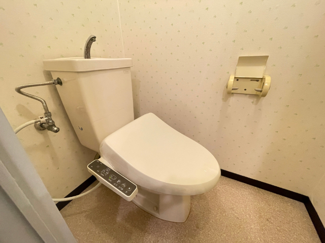 トイレ　洗浄便座付き