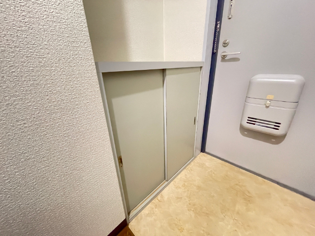 玄関　シューズボックス