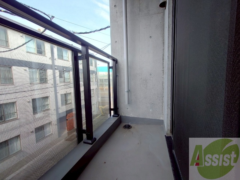 バルコニー　バルコニーです。洗濯物を干したり一息ついたりできますね！