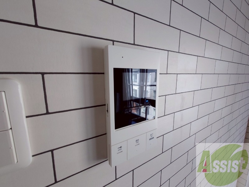 セキュリティ　ＴＶモニター付インターホンです。来客者の顔が見えるので安心！