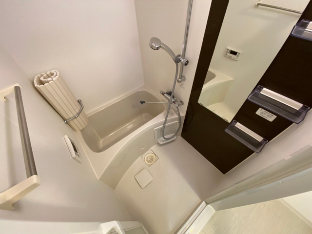バス・シャワールーム　お風呂です