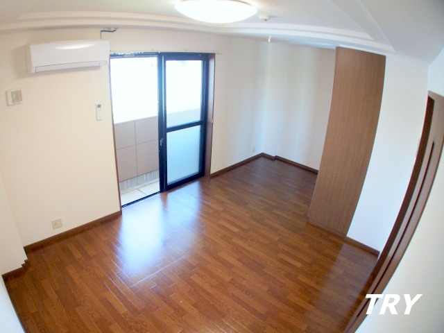 その他部屋・スペース　明るく広々とした室内です。