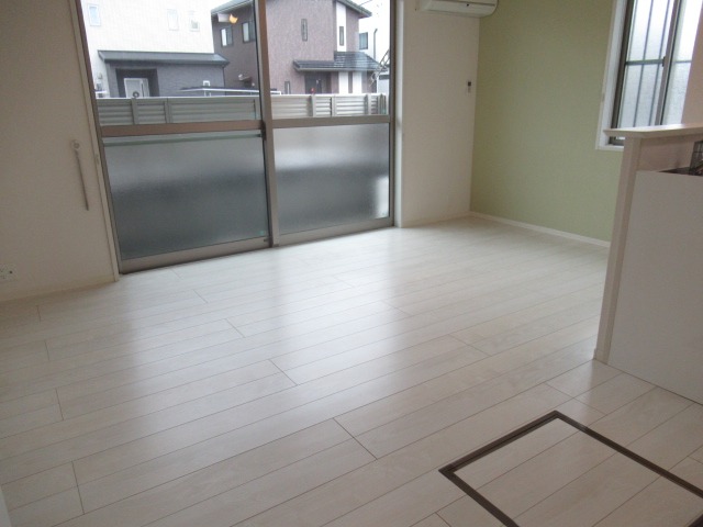 居室・リビング　※現状優先