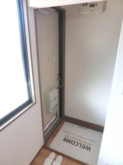 玄関　シューズボックス付きの玄関です