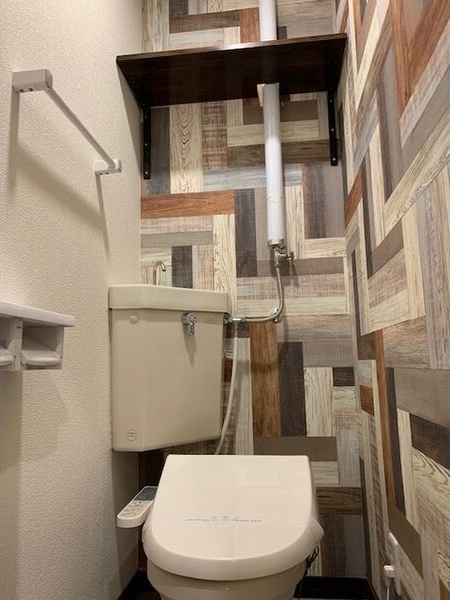 トイレ　嬉しいウォシュレット付きのトイレ！便座温かいですよ♪