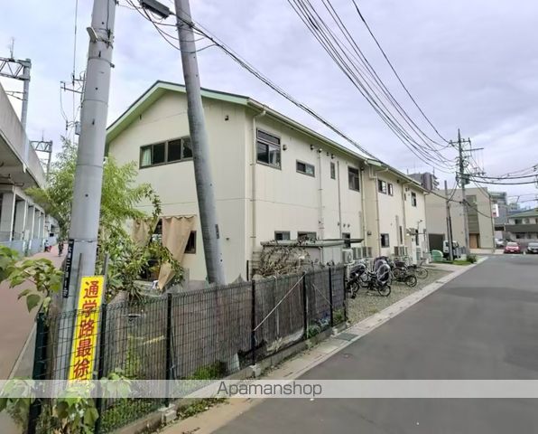 幼稚園・保育園　八潮かえで保育園（幼稚園・保育園）まで60m