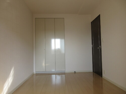 その他部屋・スペース　洋室（約5.0畳）※内装後2026年3月撮影の写真