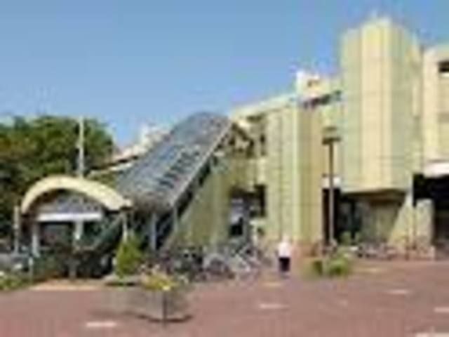 その他　スポーツセンター駅（その他）まで180m