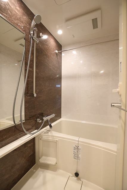 バス・シャワールーム　バス※別部屋参考写真