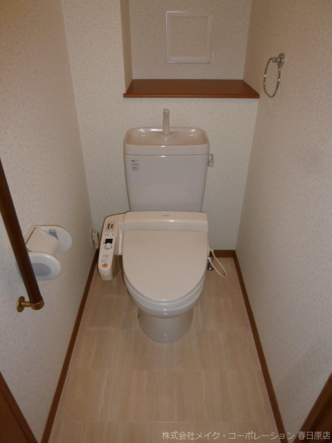 トイレ　写真は同型タイプ
