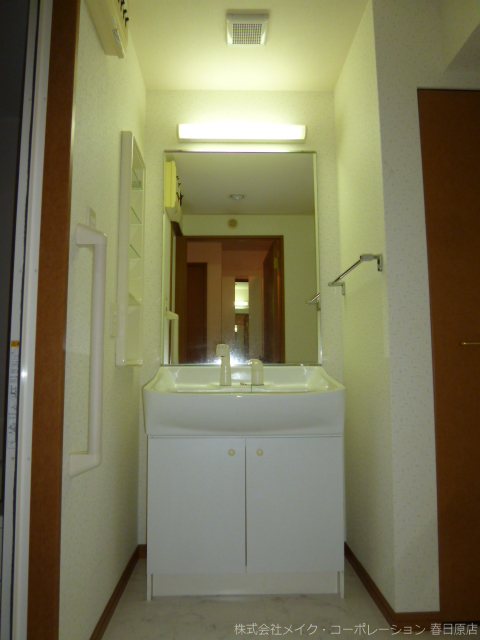 洗面設備　写真は同型タイプ